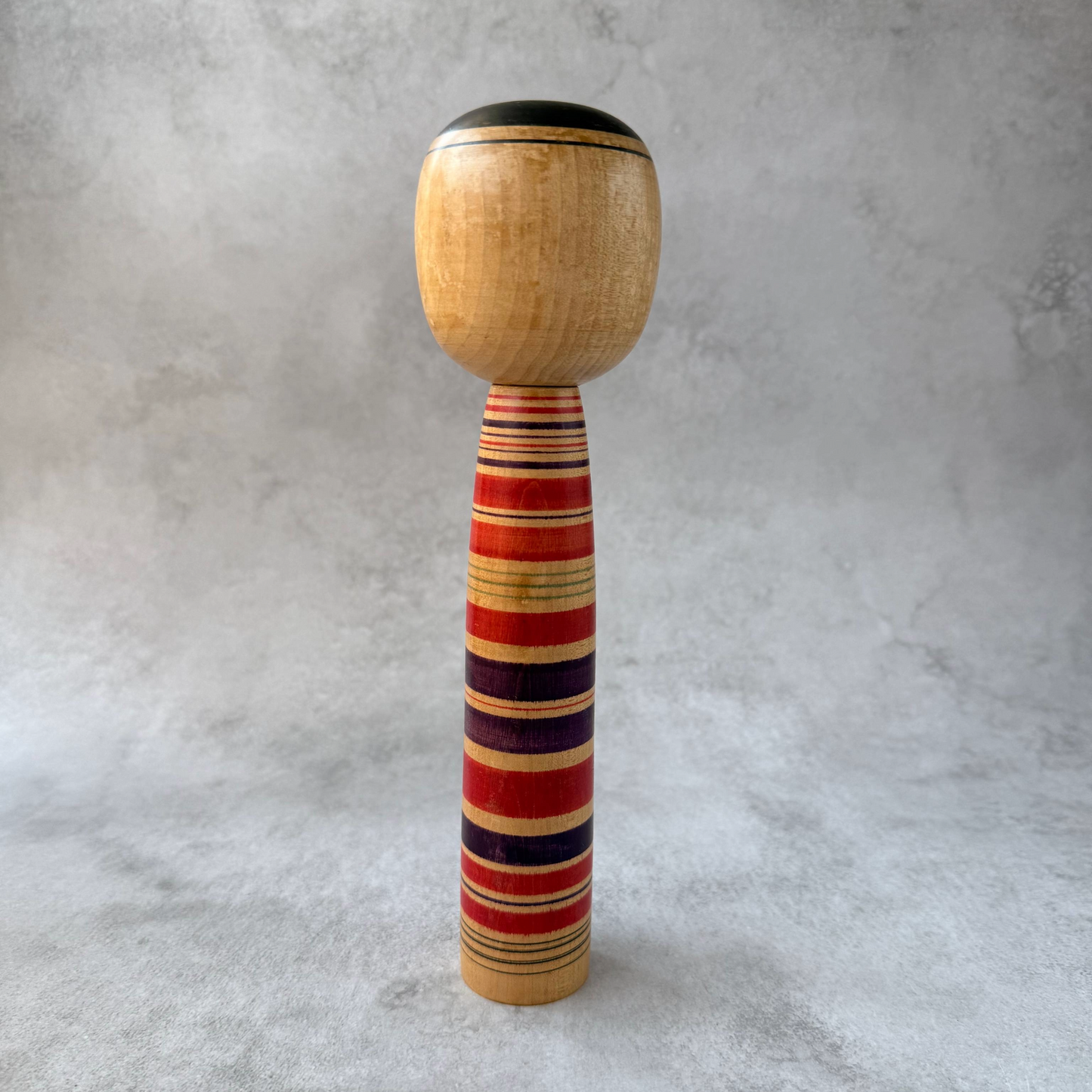 佐藤俊章作 伝統こけし 土湯系 (25cm / 224g、1960年代ブーム期)