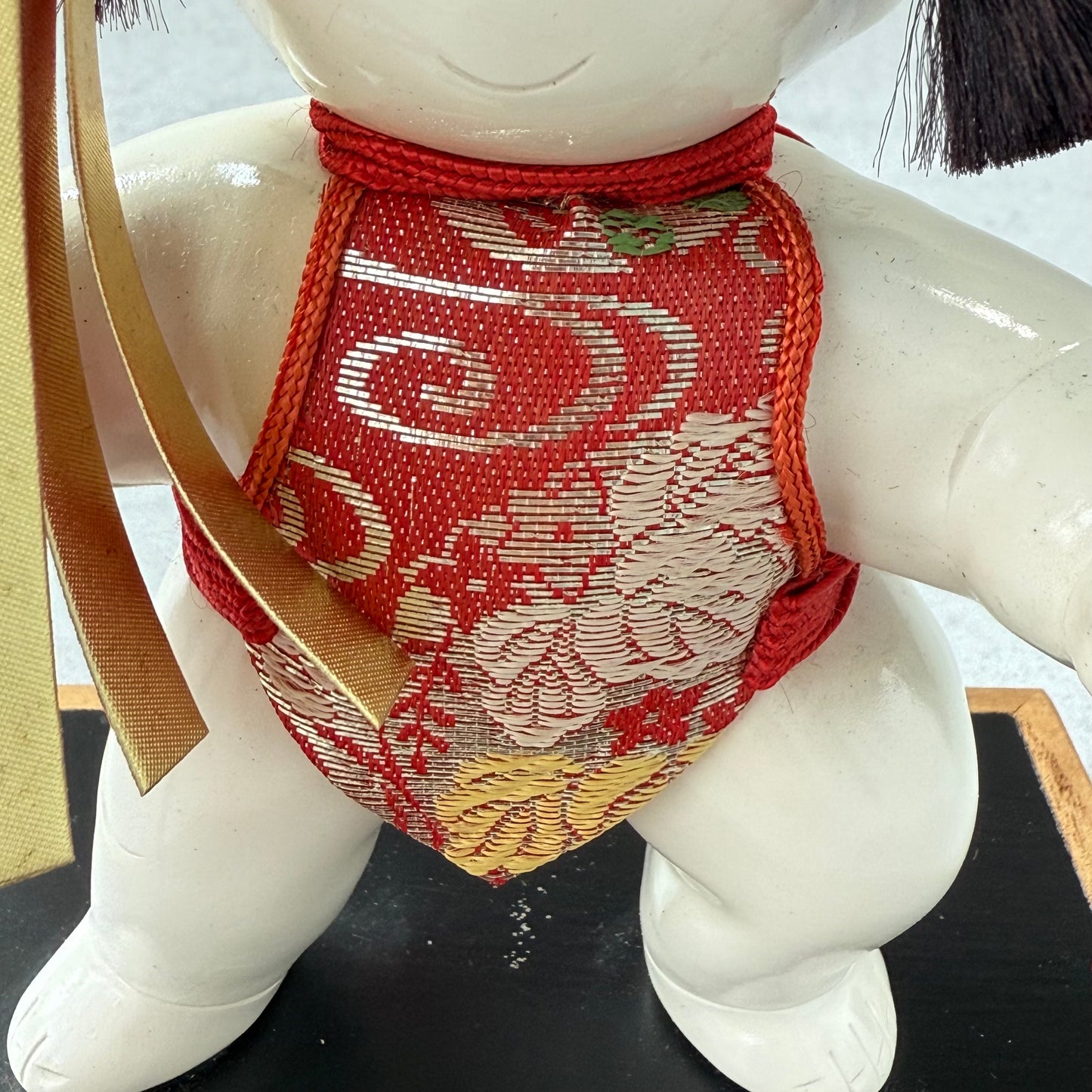 日本のビンテージ武者人形 – 金屏風の金太郎 | 1970年代の伝統的な加賀郷土玩具