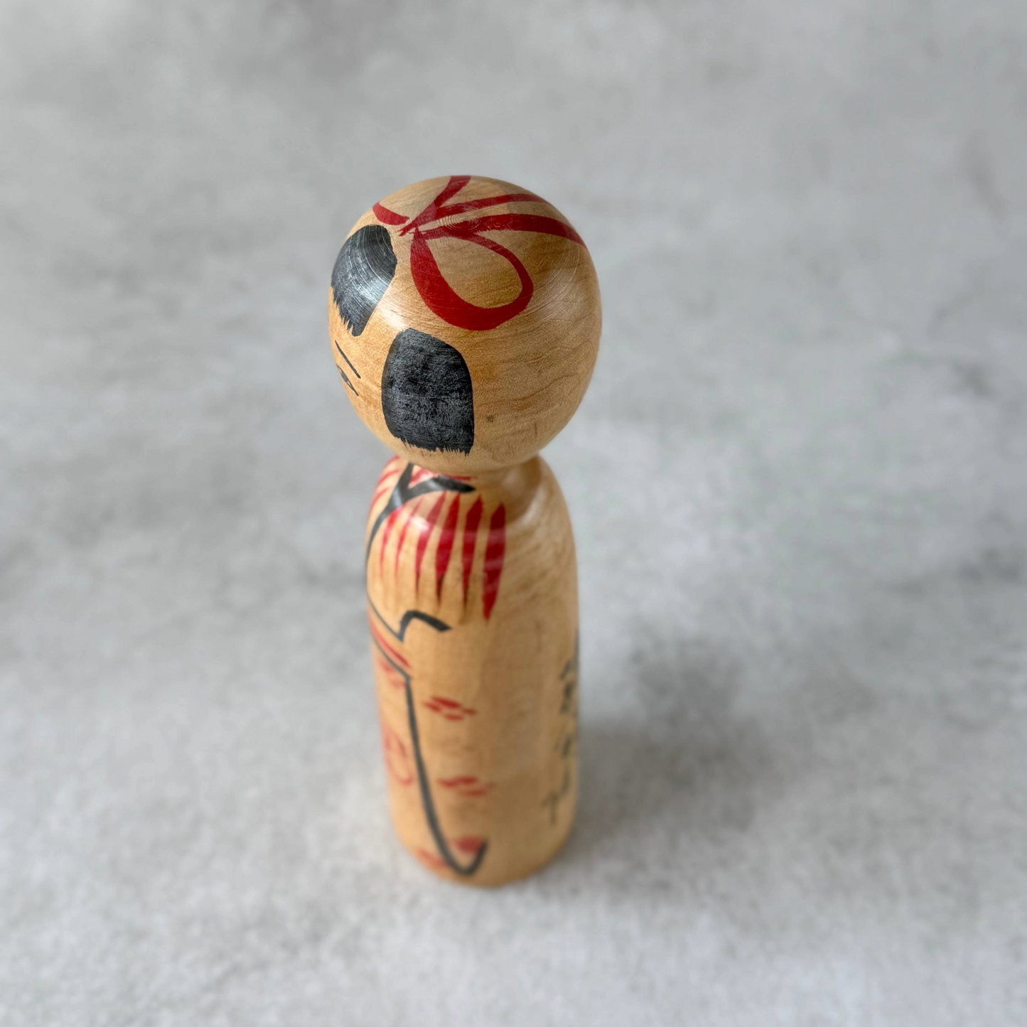 伝統こけし 小倉久太郎作 1970年代 — 人間国宝 |木地山スタイル | 18.5cm (7.3インチ)