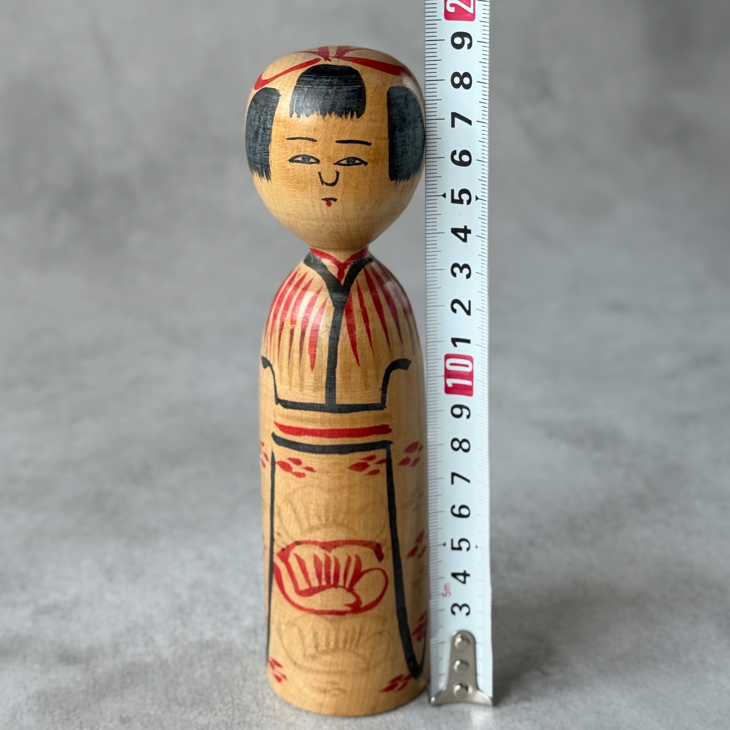 伝統こけし 小倉久太郎作 1970年代 — 人間国宝 |木地山スタイル | 18.5cm (7.3インチ)