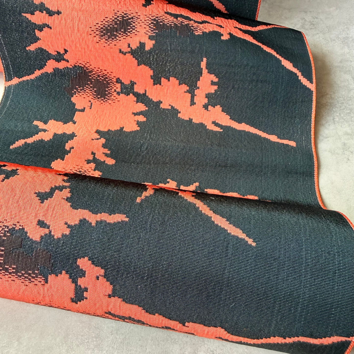 Condition and pattern detail of pre-owned abstract obi material